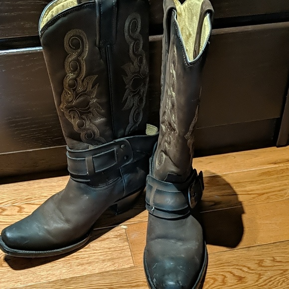 Boots - Picture 2 of 2